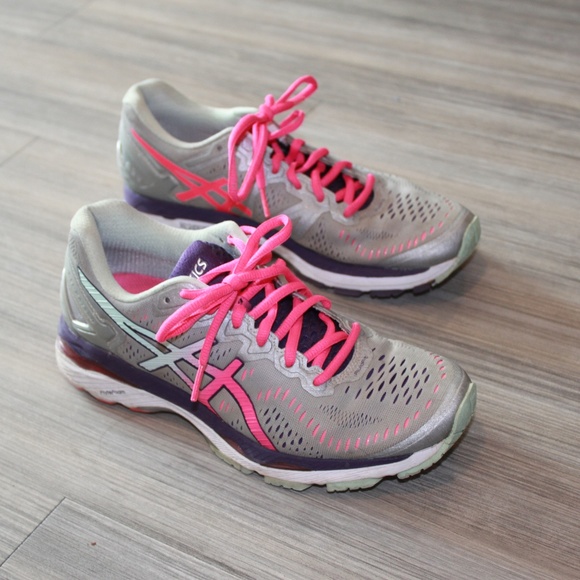 Running Shoes - Picture 2 of 5